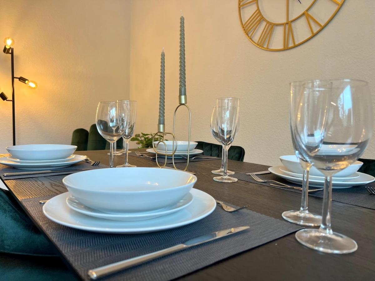 Design Apartment Mit Balkon - Kueche - Netflix Essen Exterior foto